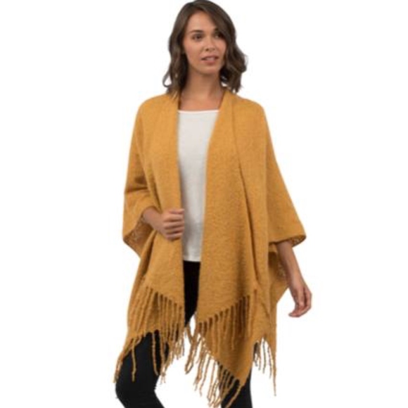 Occasionally Made plush split shawl yellow poncho - Picture 1 of 1